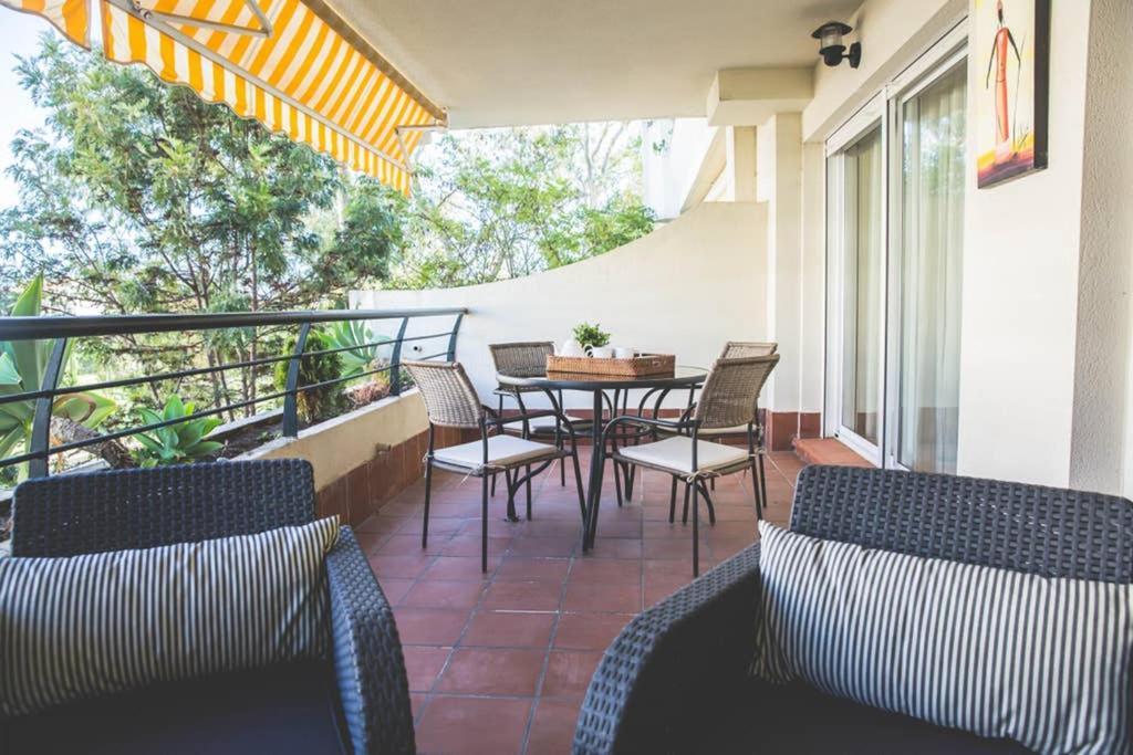 Apartamento Espacioso En Guadalmina -